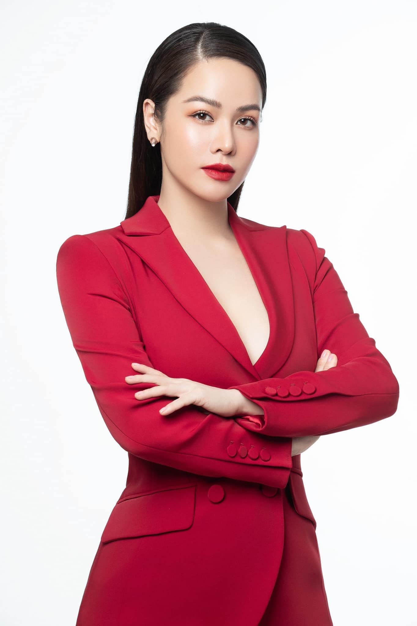 CEO NHẬT KIM ANH – CÔNG TY MỸ PHẨM LAURA SUNSHINE